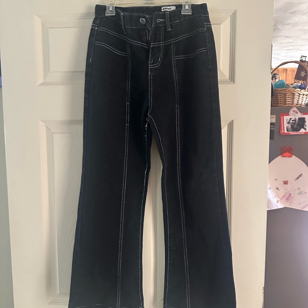 Elegant Black Flare Jeans